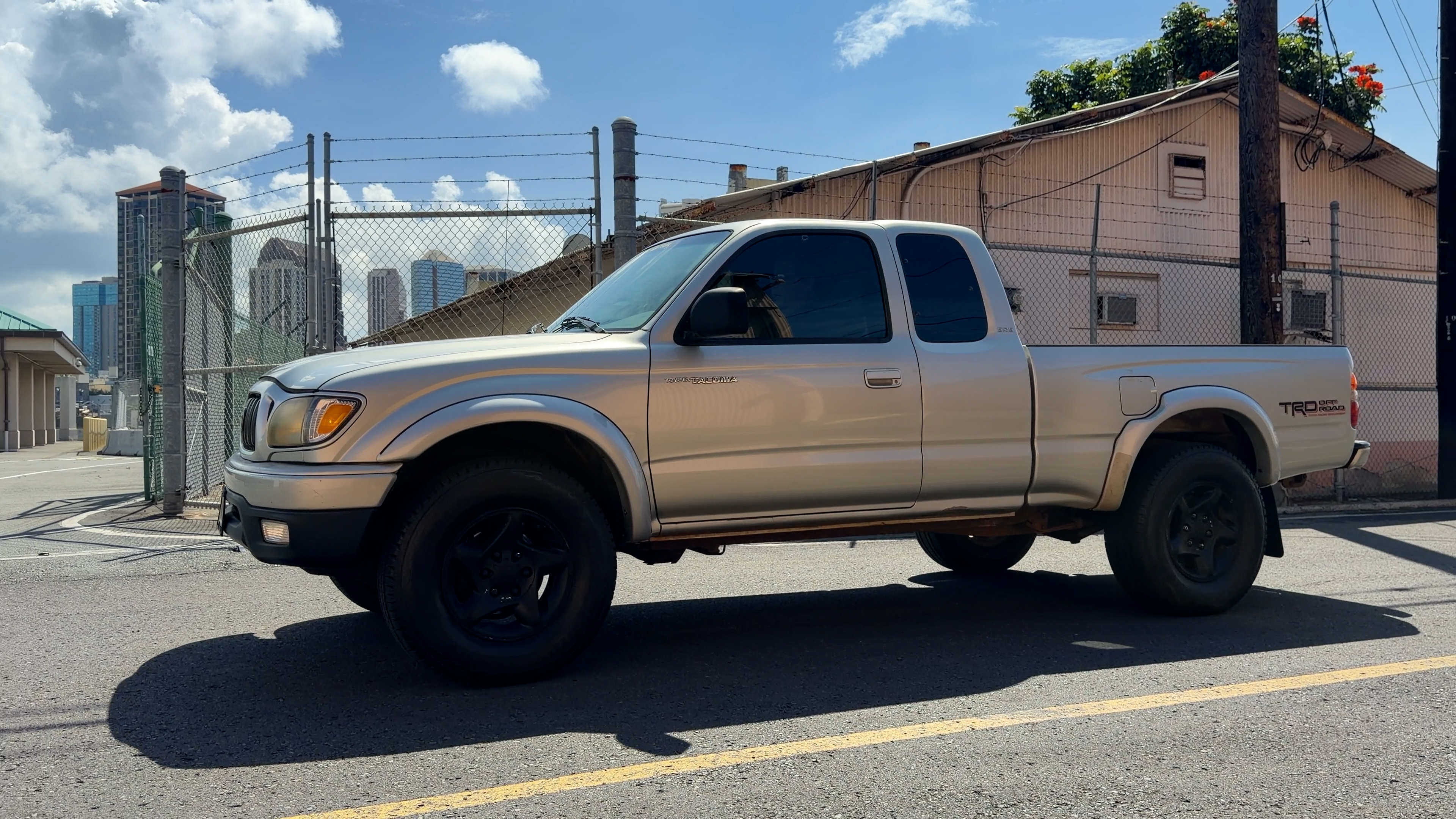 2004 Toyota Tacoma Extra Cab 3.4 V6 TRD Off Road (Bronze) - related image